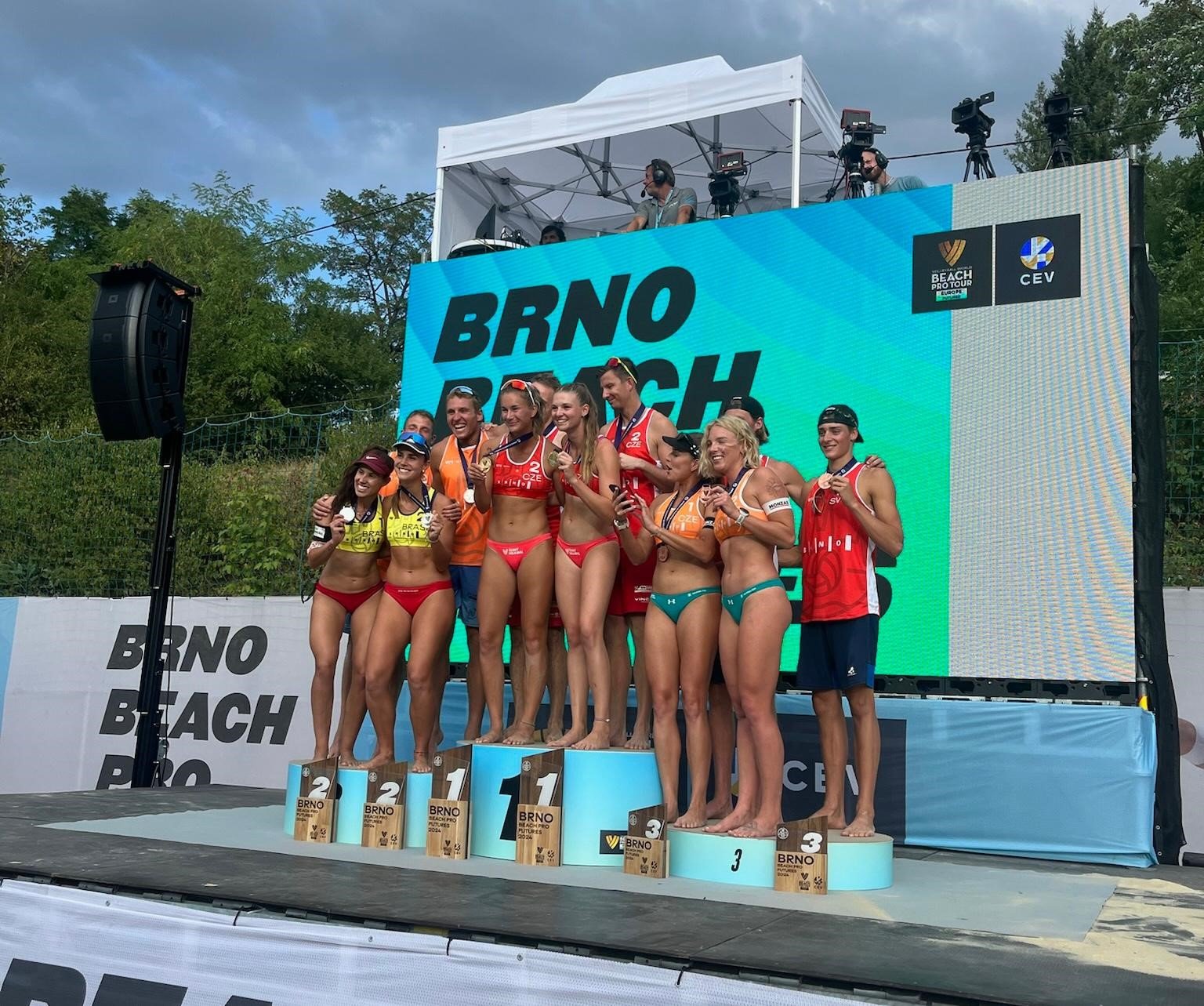 Brno Beach Pro: Zlato jak pro české muže, tak i ženy