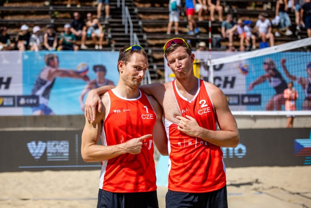 Brno Beach Pro: Šest českých párů postoupilo přímo do čtvrtfinále